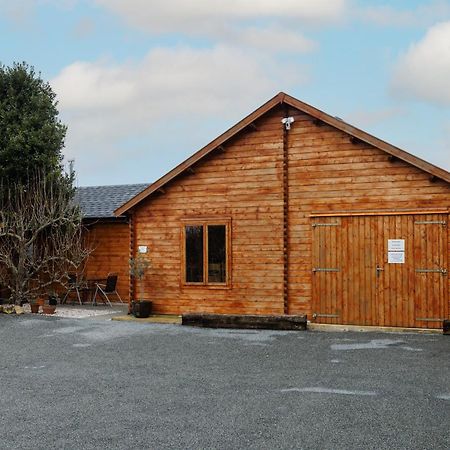 Spacious Cabin Evcharger And Free Parking Near Cambridge Екстериор снимка