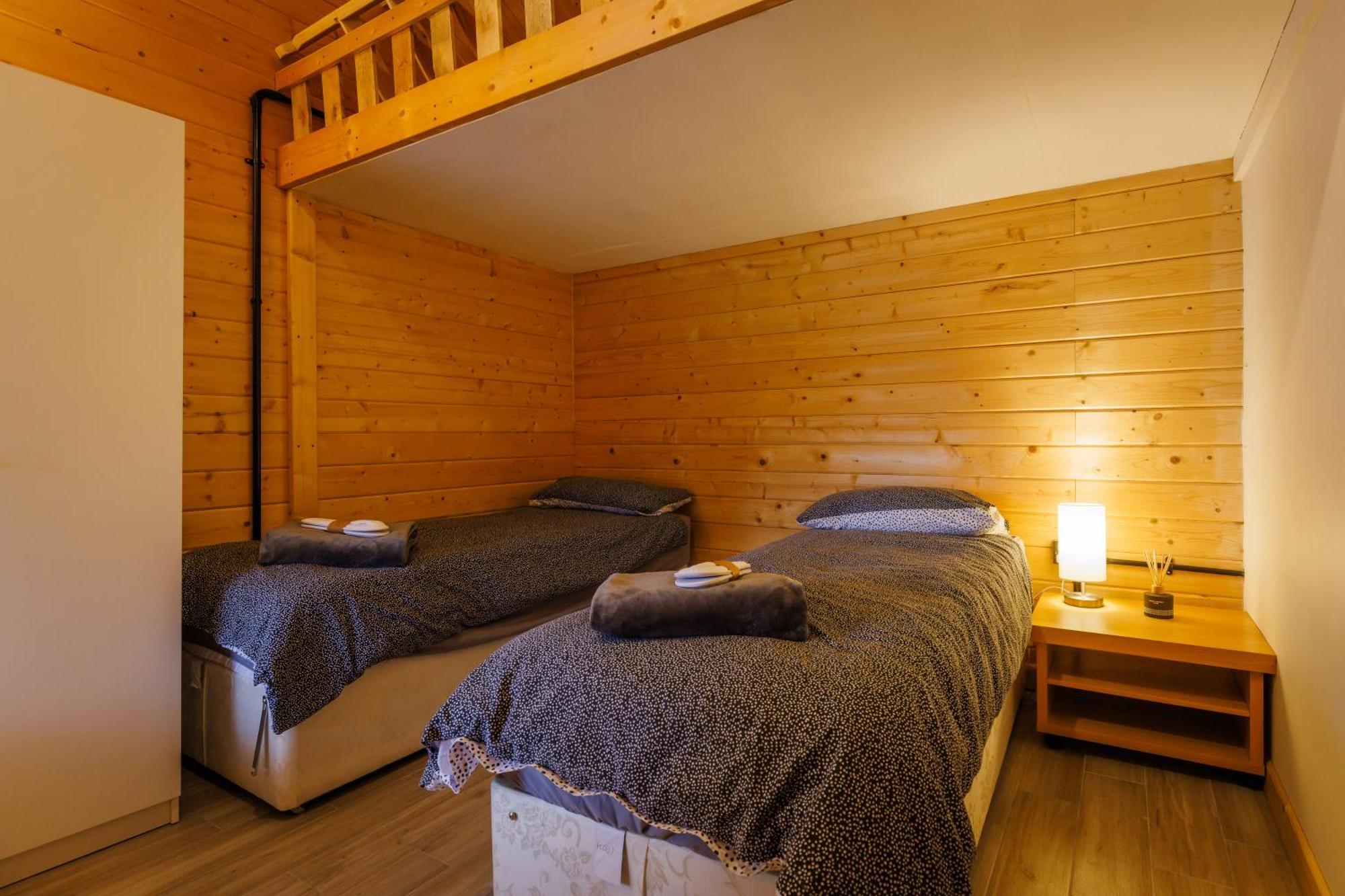 Spacious Cabin Evcharger And Free Parking Near Cambridge Екстериор снимка