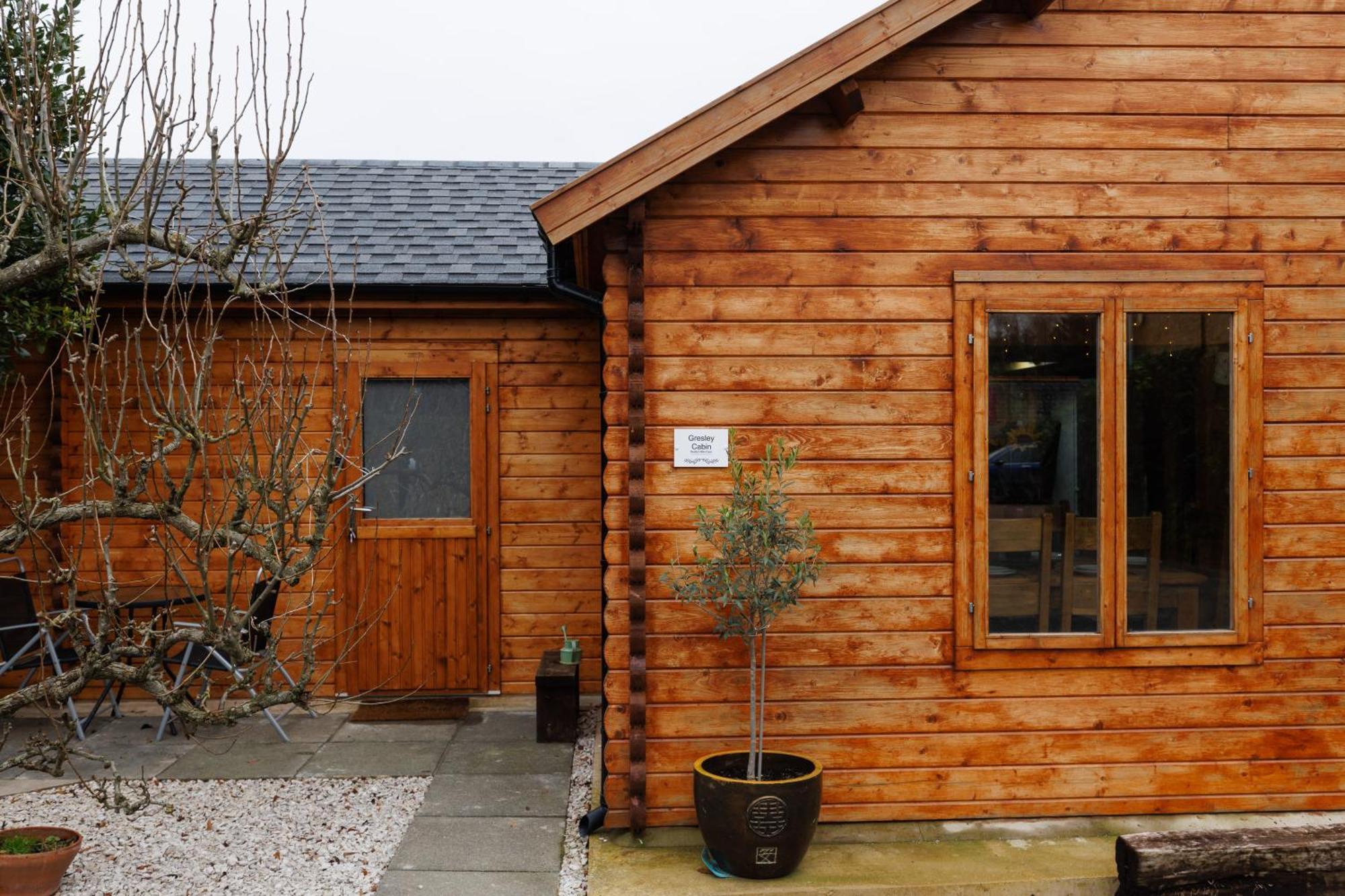 Spacious Cabin Evcharger And Free Parking Near Cambridge Екстериор снимка