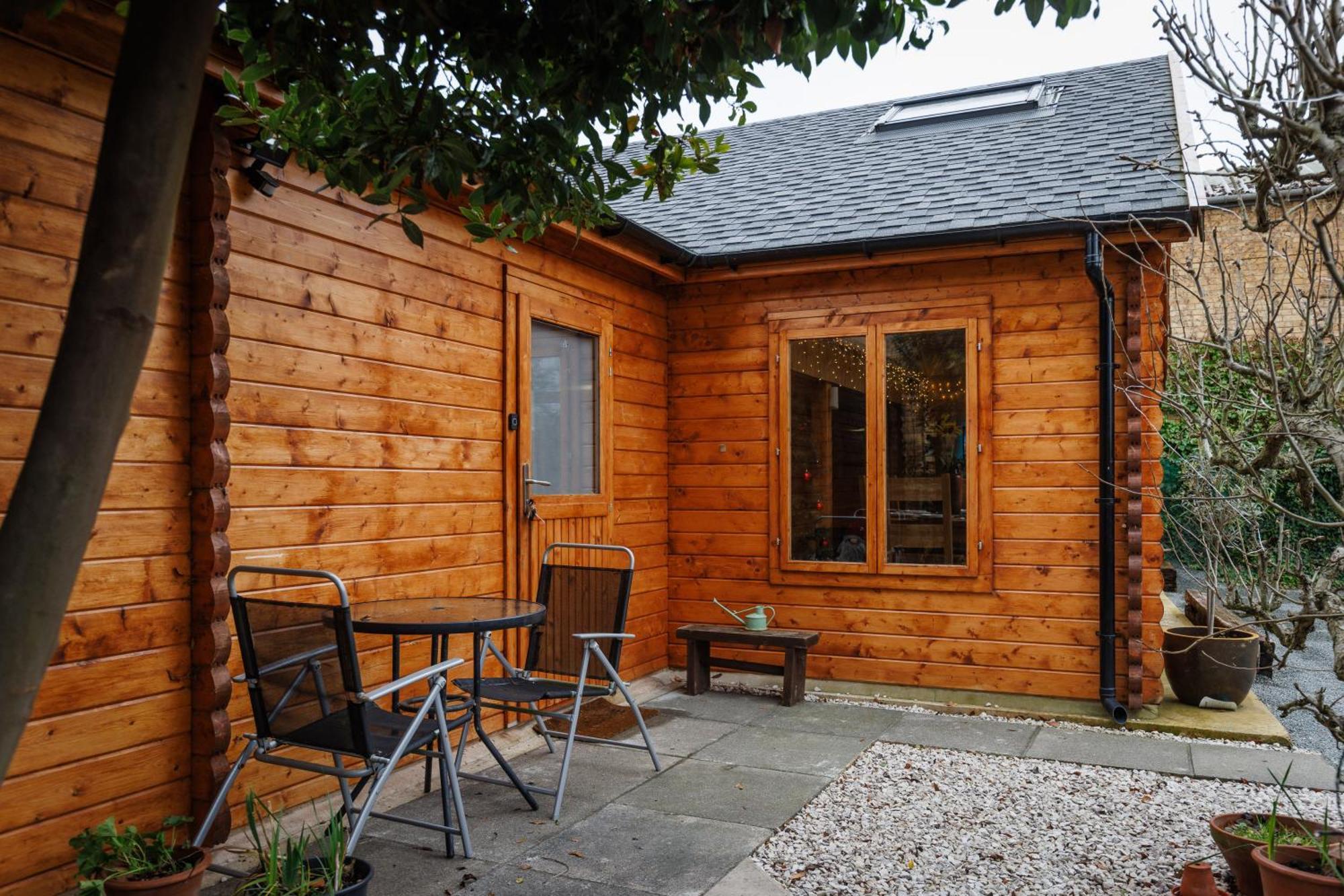 Spacious Cabin Evcharger And Free Parking Near Cambridge Екстериор снимка