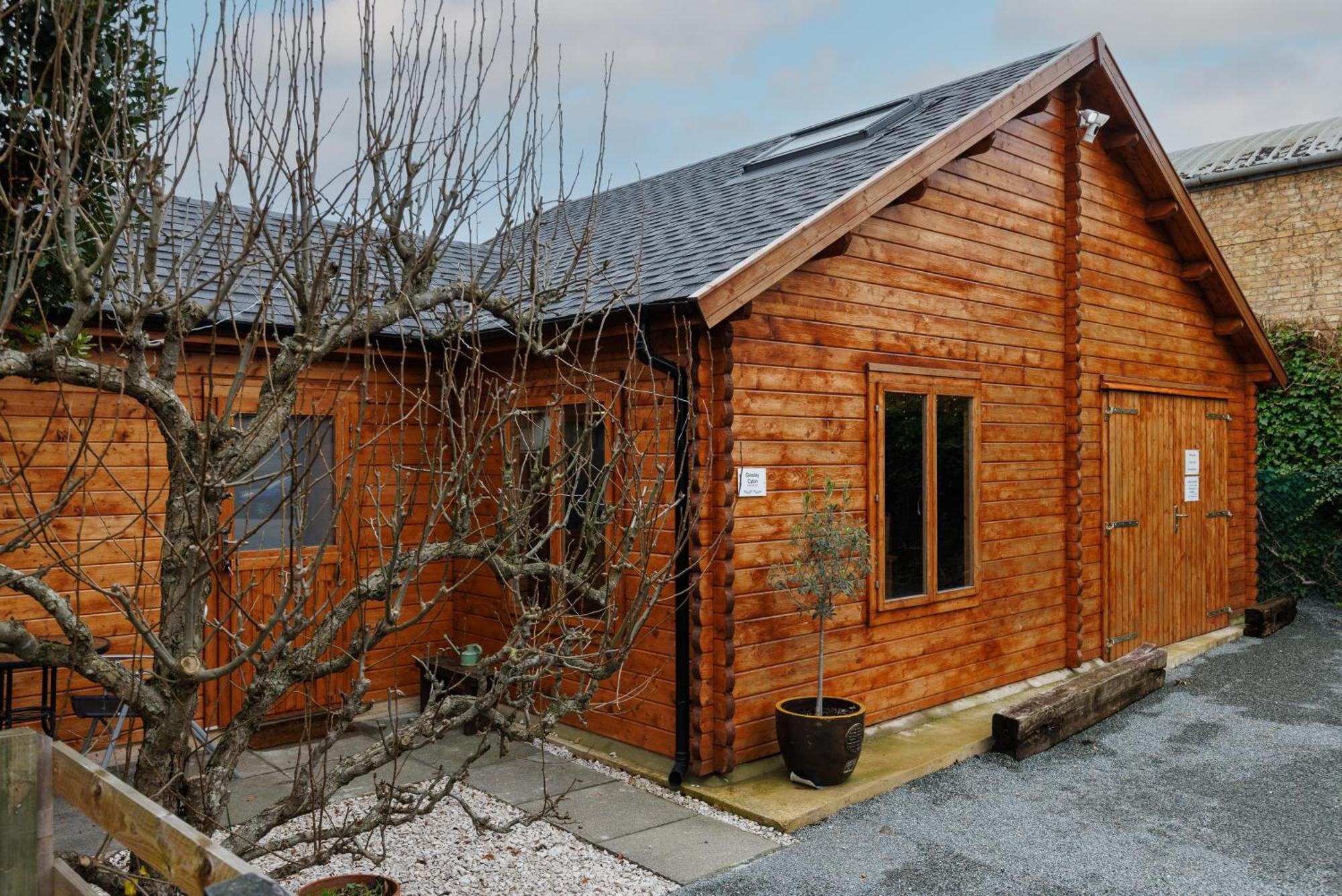 Spacious Cabin Evcharger And Free Parking Near Cambridge Екстериор снимка