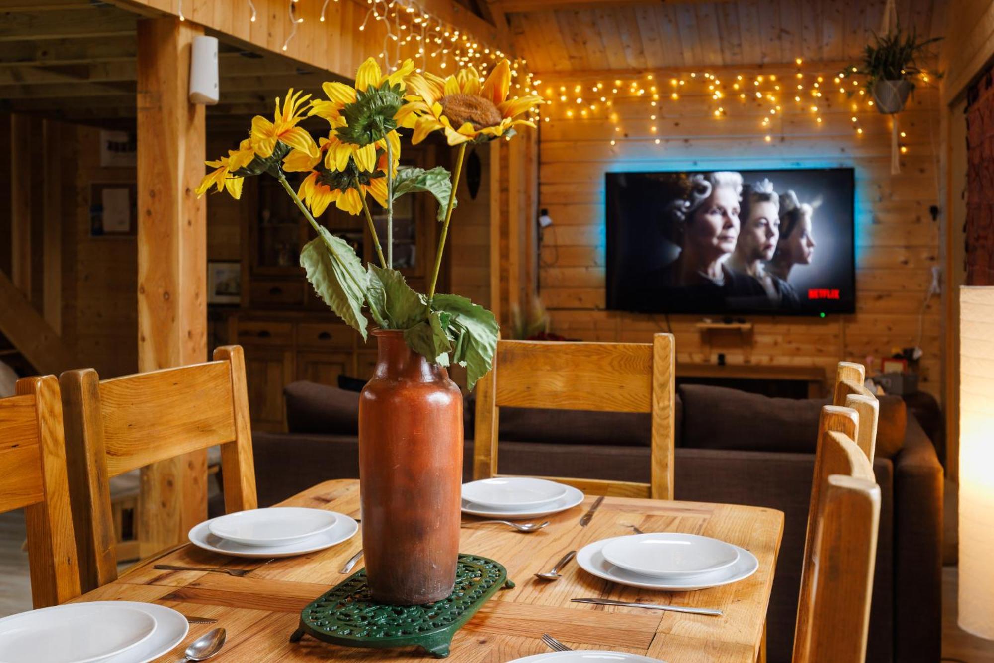 Spacious Cabin Evcharger And Free Parking Near Cambridge Екстериор снимка