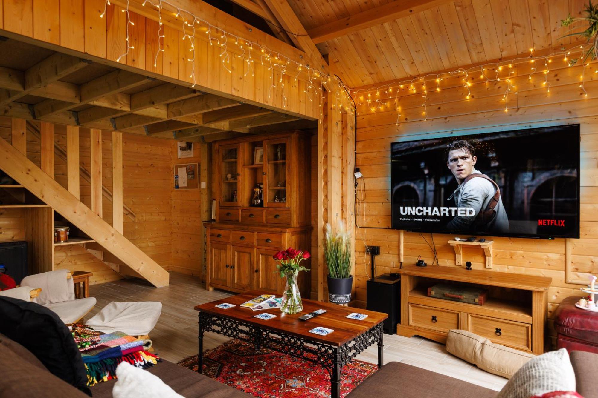 Spacious Cabin Evcharger And Free Parking Near Cambridge Екстериор снимка