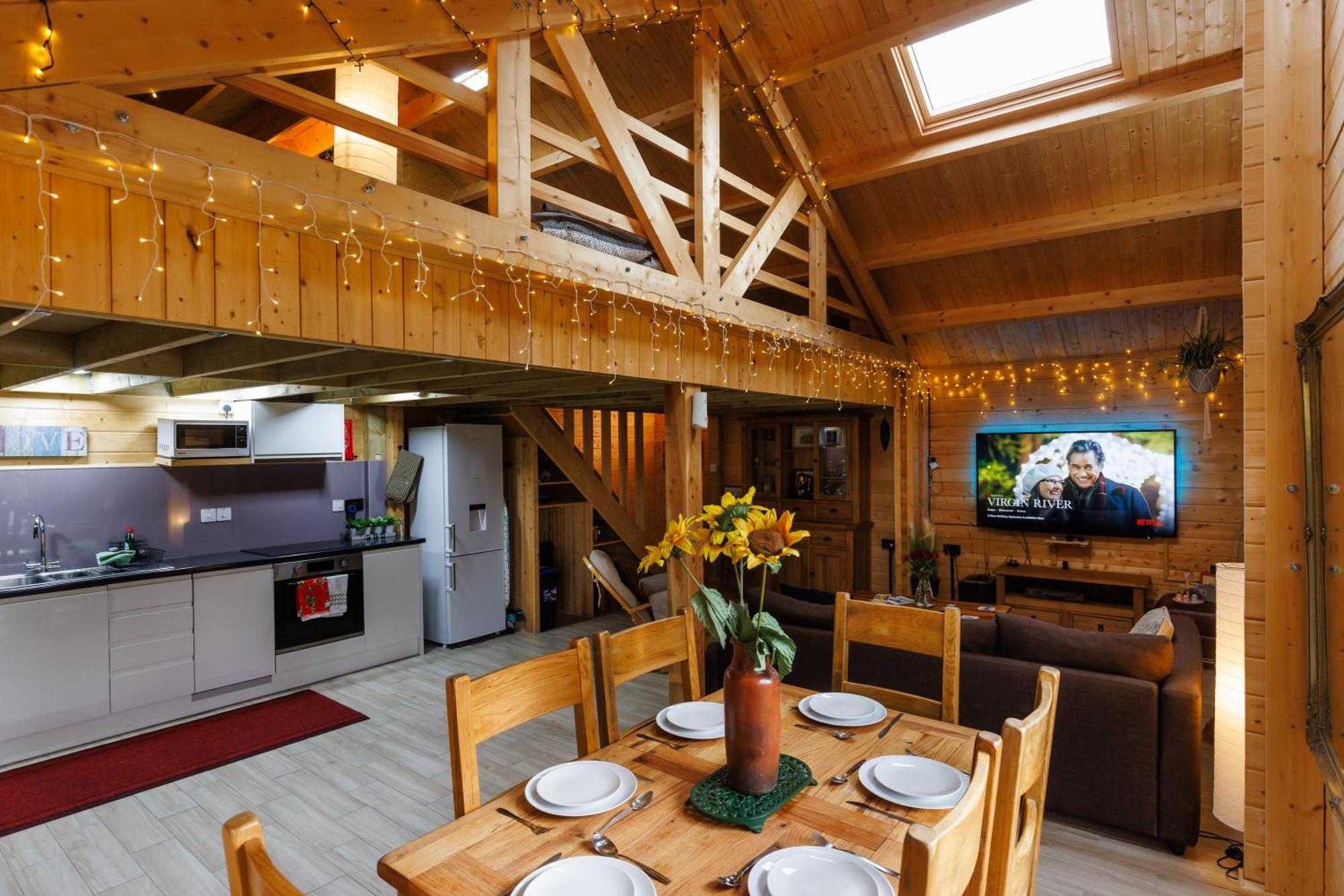 Spacious Cabin Evcharger And Free Parking Near Cambridge Екстериор снимка